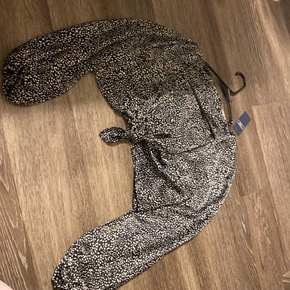 Abercrombie tie front top, silk